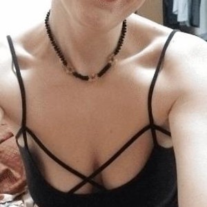 show2cam.com SapphireNicci livesex profile in sexy cams