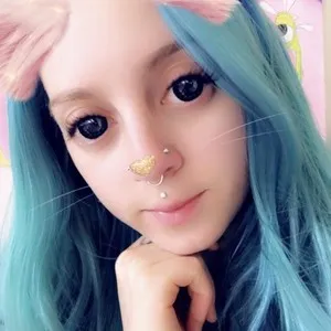 Alice_bbby from myfreecams