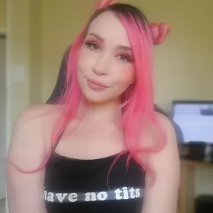 Kirstyycat from myfreecams