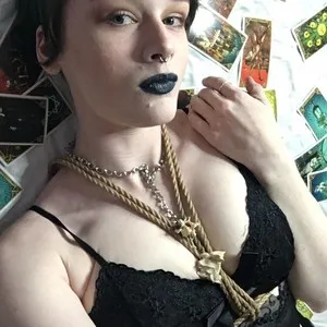 ixkygoth from myfreecams