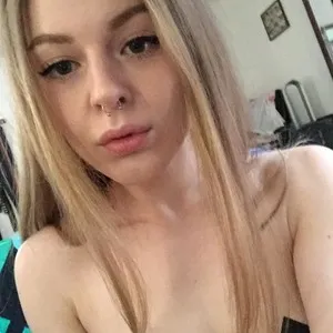 LillyxLovely from myfreecams