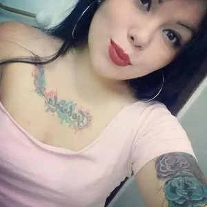 Laurawish from myfreecams