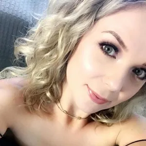 Caireen from myfreecams