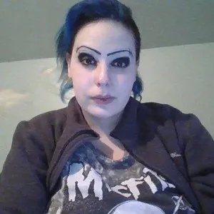 Gothgirl20 from myfreecams
