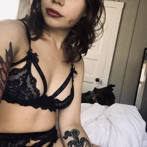 NerdyCutie from myfreecams