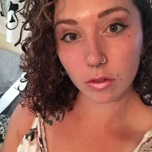 Headofcurls from myfreecams