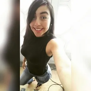 Verohot1602 from myfreecams