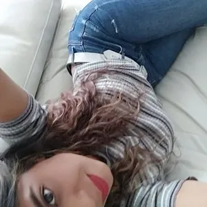 Divina28 from myfreecams