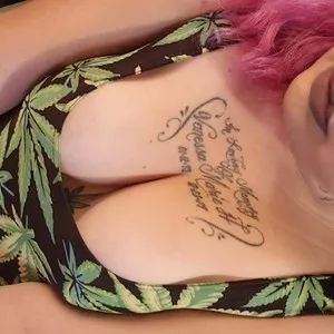 WeedQueen_ from myfreecams