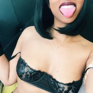 Tia_Smiles from myfreecams