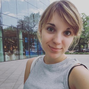 Camgirl is actually offline