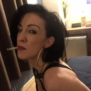 Bonnie1977 from myfreecams