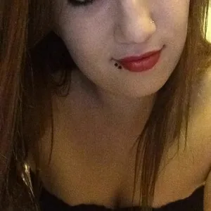 HollyDolly666 from myfreecams