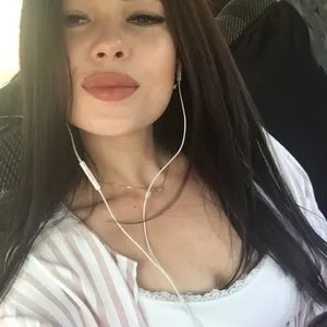 Luckykiss25 from myfreecams