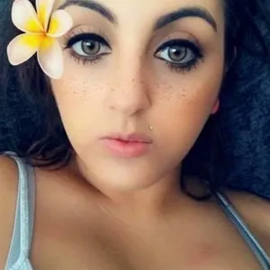 XSamLou92 from myfreecams