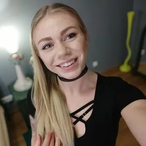 CarolineNasty from myfreecams