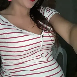 Sexypregnan19 from myfreecams