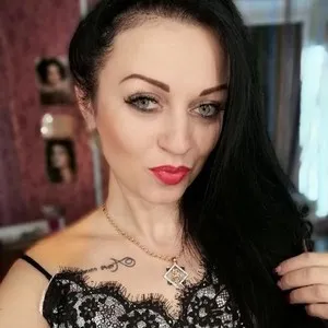 PrettyQueen34 from myfreecams