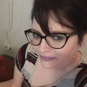 Watchluramae from myfreecams