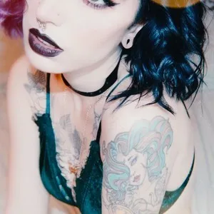 Lunaxgriffin from myfreecams