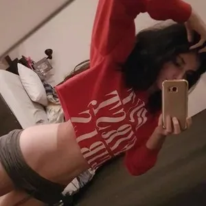 Hollyshit_ from myfreecams