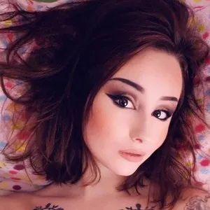 MeggieJune from myfreecams