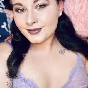 LoreleiLaken from myfreecams