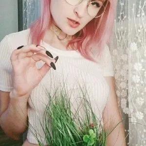 Cute_girl2019 from myfreecams