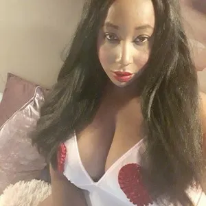 Emmy_x from myfreecams