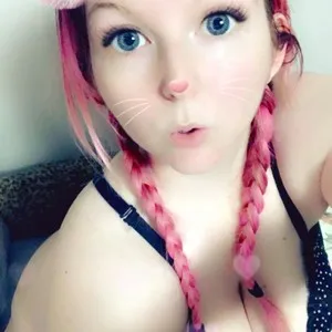 ScarlttSparks from myfreecams