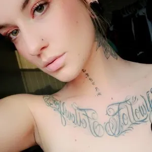 Everly_Green from myfreecams