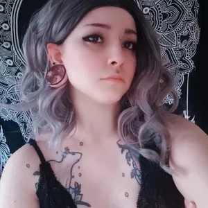 ElfBee from myfreecams