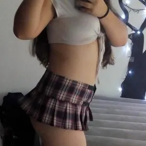 Camihotbad from myfreecams