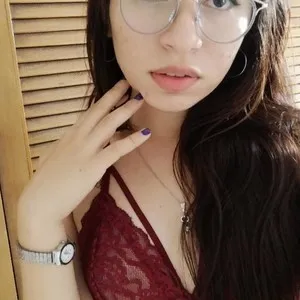 Loraine__ from myfreecams