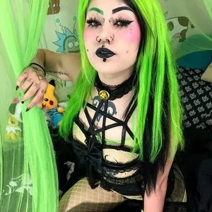 SativaLing from myfreecams