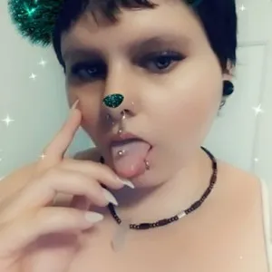 MissRowyn from myfreecams