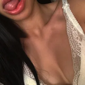 Alriya from myfreecams