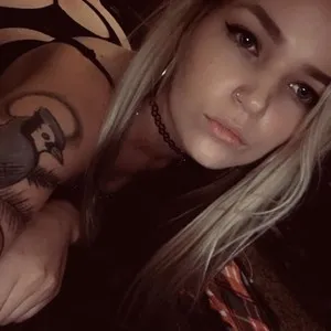 EzraBlake from myfreecams