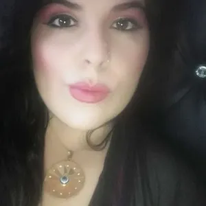 Skarlet25 from myfreecams