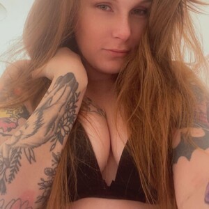 mfc GingerrFoxxy webcam profile pic via iluvcams.com