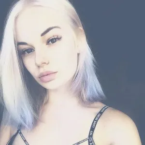 MissLolly18 from myfreecams