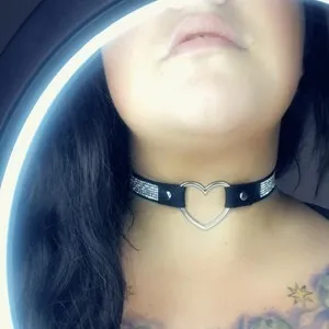 BellaBae19 from myfreecams