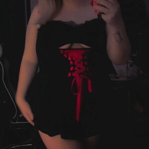 mfc PlumBlossom webcam profile pic via bestlivesexchat.com