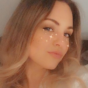 livesex.fan PennieGold livesex profile in slut cams