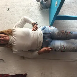 Naughtyxx18 from myfreecams