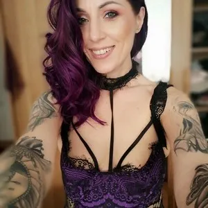 CristaBella from myfreecams