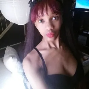 Hunni_bee from myfreecams