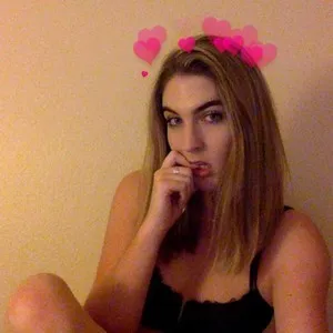 Amberlynne443 from myfreecams