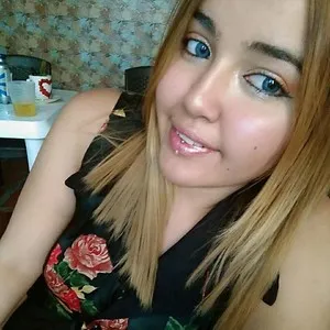 April_blue_ from myfreecams