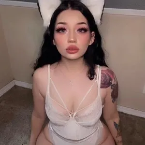 Neveahsnow from myfreecams